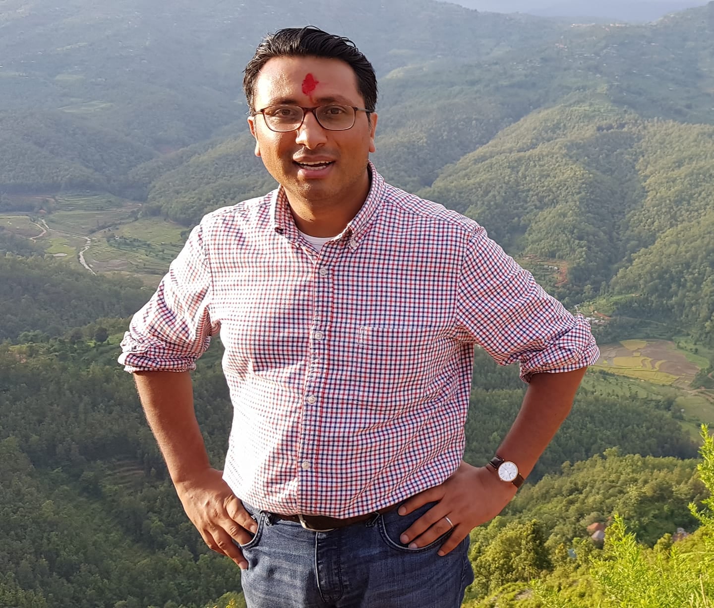 टिकट नपाएका स्वर्णिम भन्छन् : घाेषणापत्र लेखिसकेर निष्ठावान् उम्मेदवारको पक्षमा देश दौडाहामा लाग्छु